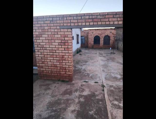 2 BEDROOM HOUSE FOR SALE IN SEBOKENG ZONE 7